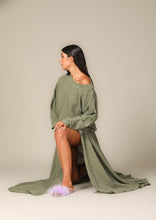 Load image into Gallery viewer, Colour Block Gauze Wide Crewneck Sweatshirt