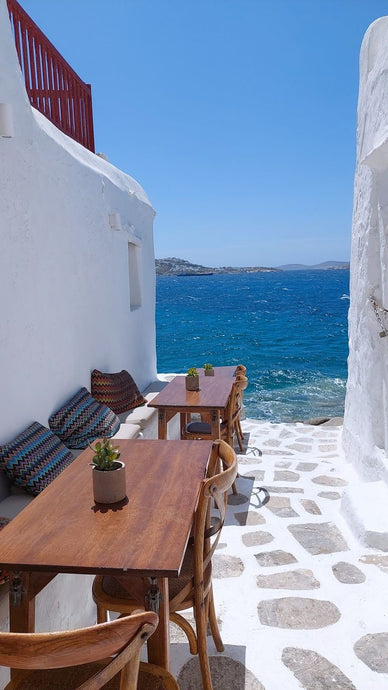 TIPS 'N TRIPS - Mykonos, a fun summer escape